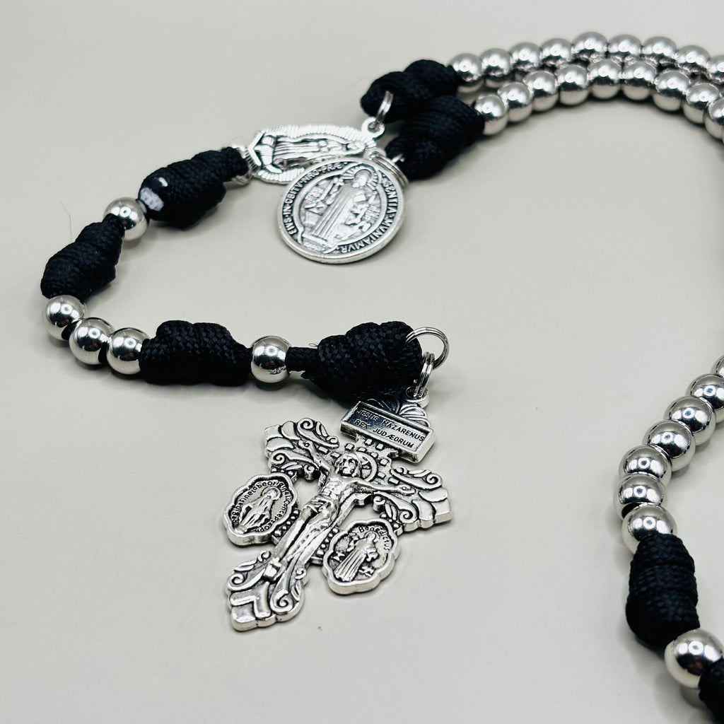 Rozenkrans “Noctis” - Licht in de Duisternis