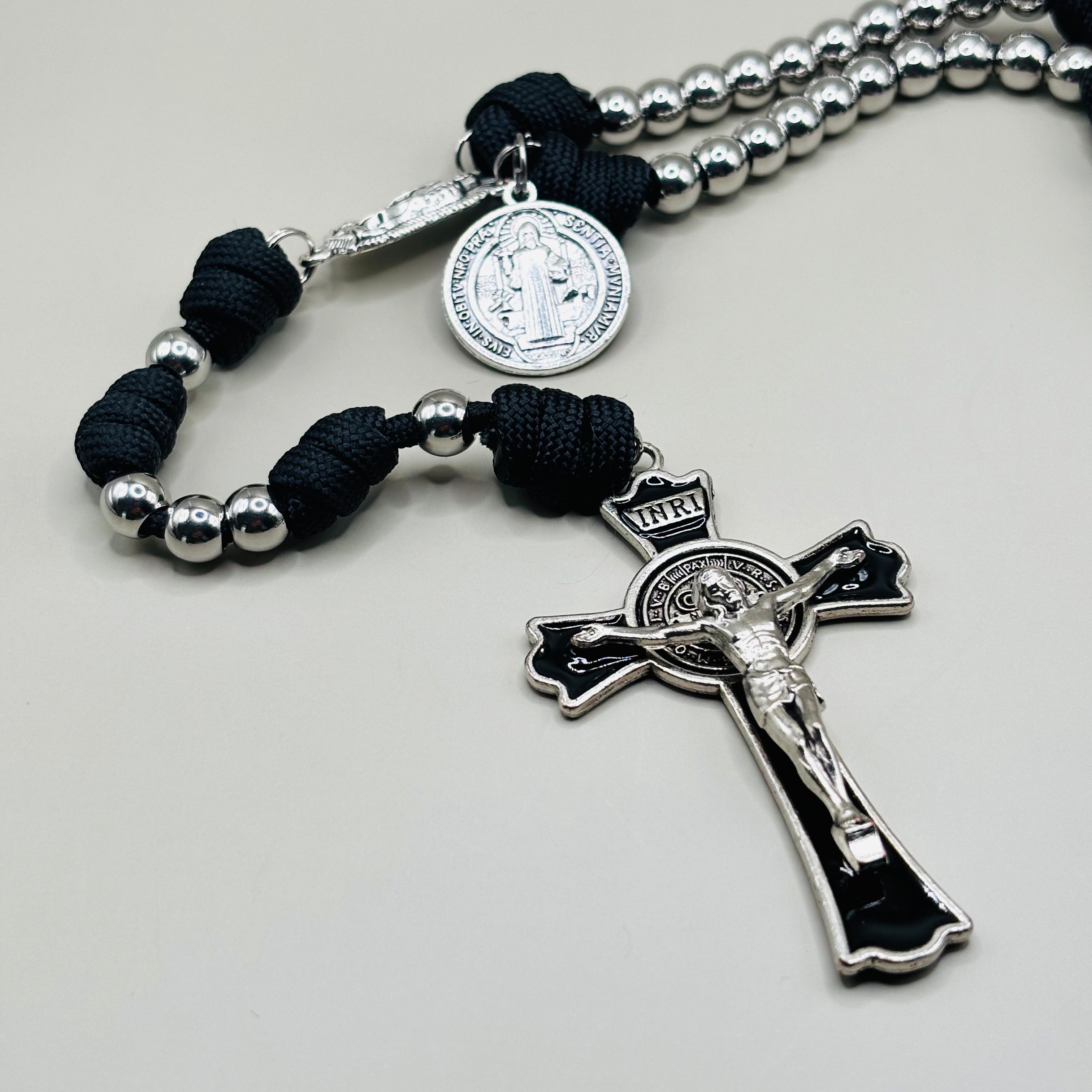 Rozenkrans “Obscura” – Geloof dat Standhoudt