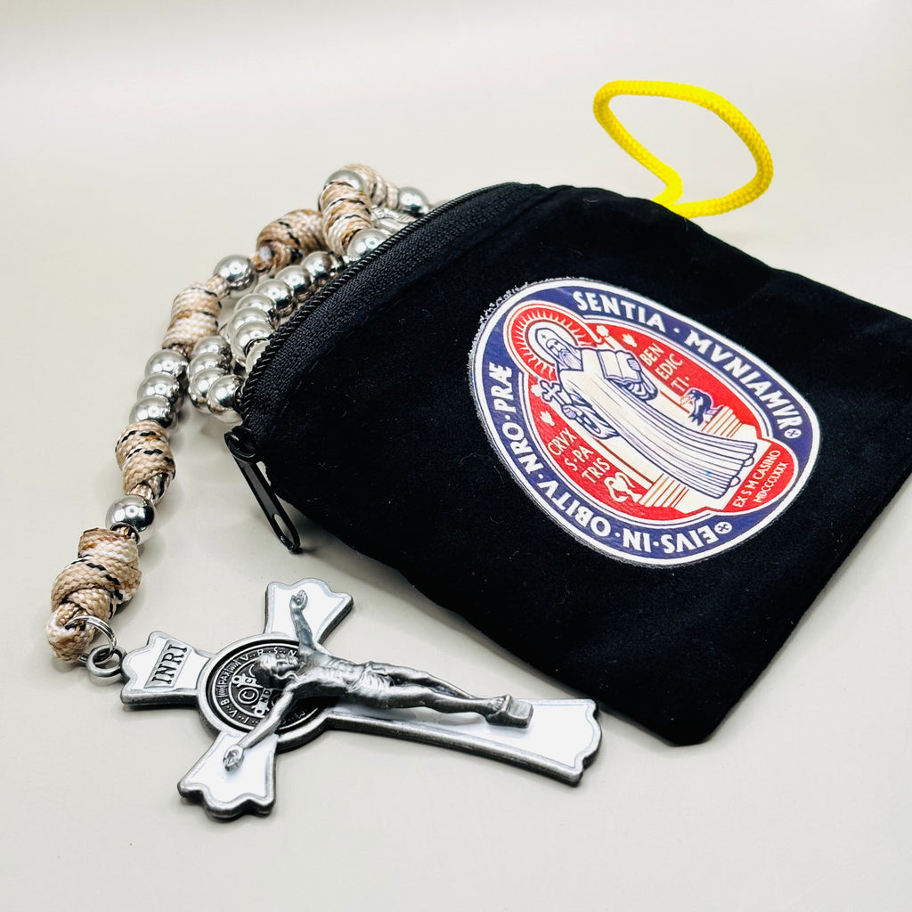 Pouch met benedictus kruis voor rozenkrans simpel