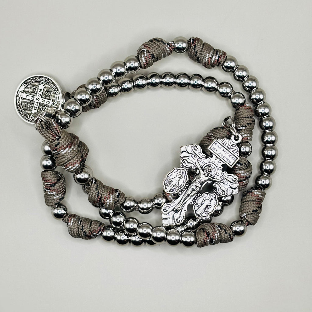 Volledige rozenkrans met metalen kralen roestvrij staal onverwoestbaar met paracord touw en Jezus kruis Maria en benedictus