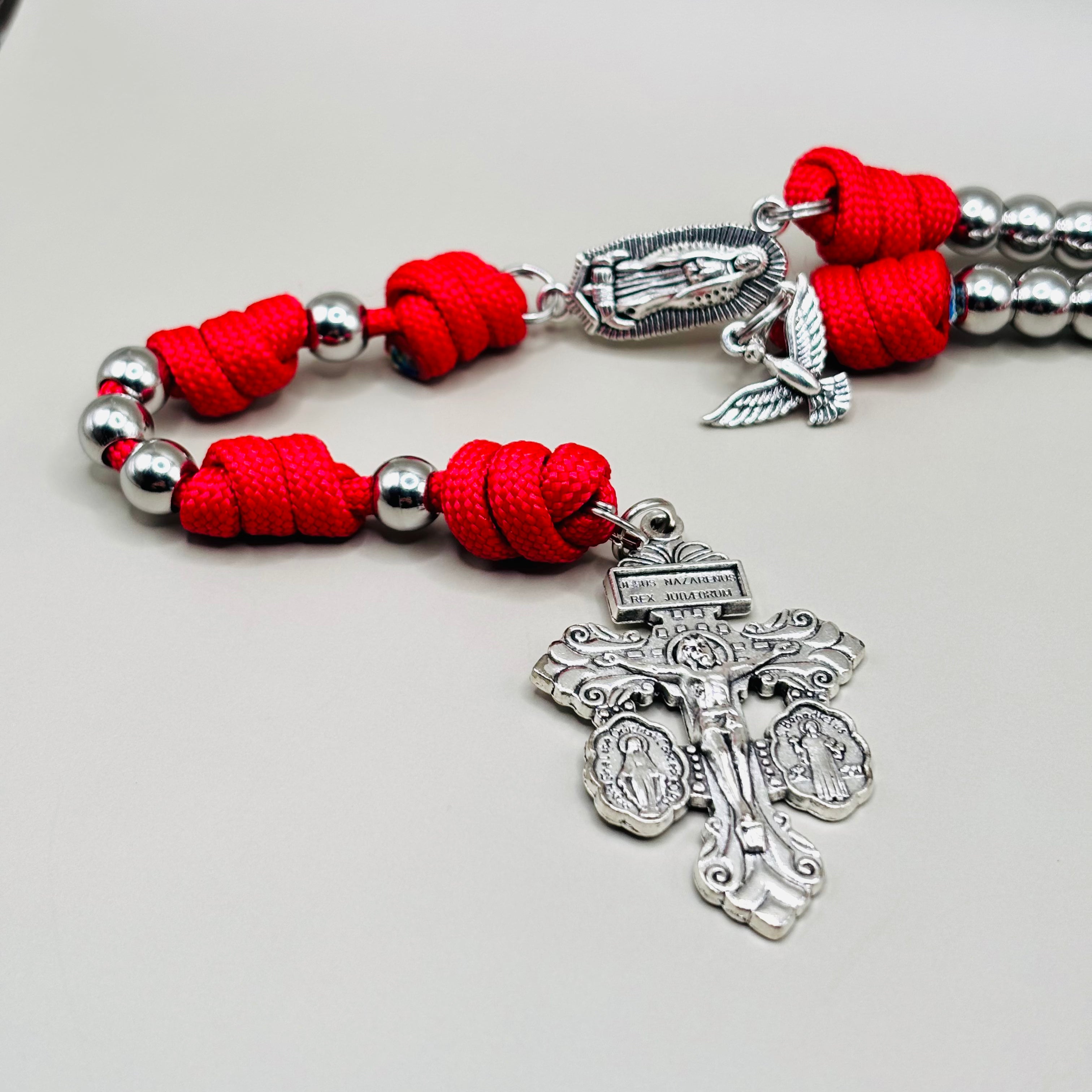 3 weg pardon kruis aan roze paracord rozenkrans met heilige geest bedeltje en Maria middenstuk